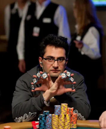 Antonio Esfandiari