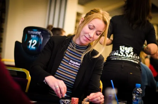 OFC World Championship : 12 survivants pour le Jour 2, Isabelle Mercier à la trappe 0001