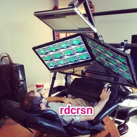 PokerStars.com : Les résultats du concours photo de « la station de jeu la plus démente » 101