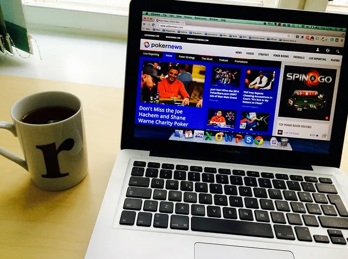 Computer, PokerNews, Online Railbird Report, desk