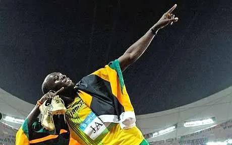 Tony G défie Usain Bolt au 100 mètres 0001