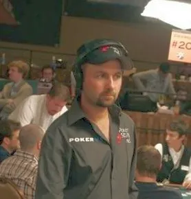 2008 WSOP Event #20, $2,000 Limit Hold'em Day 1: Negreanu Chases Lead 0001