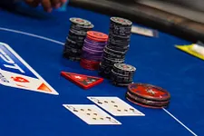 Stratégie Poker : La règle du 10 contre 1 en tournois multitables