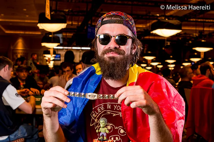 Premier bracelet WSOP pour la Roumanie et Alexandru Papazian (888,888$) 0001