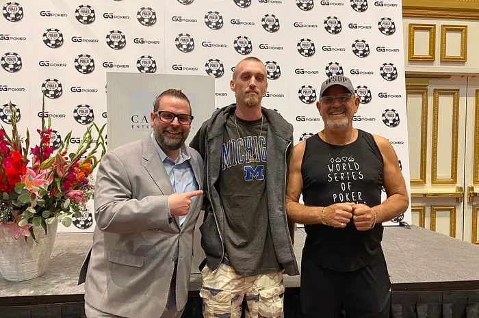 Brett Blackwood receives his bracelet