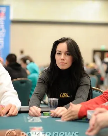 The Nightly Turbo: Liv Boeree Shows Some Skin, Poker Cruise, and More 0001