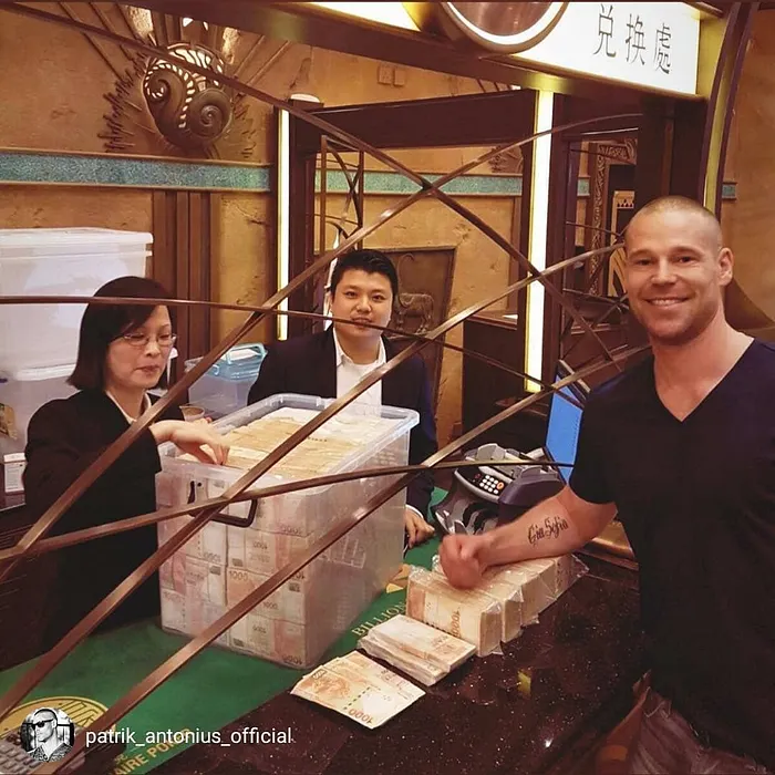 Social Media : Jean-Robert Bellande a dit oui, Patrik Antonius passe à la caisse 101