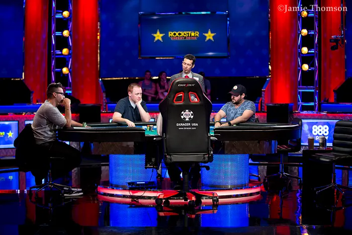 Three players remain in the $3,000 6-Handed