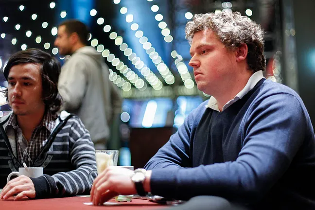 Chip leader, Tom Grigg with fellow final tablist, Brendon Rubie