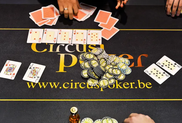 The Importance of Gathering Information from Showdown Hands