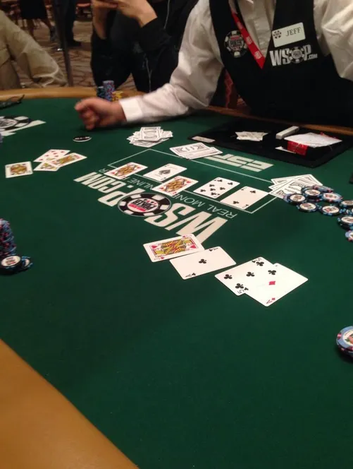 WSOP 2014 : un joueur éliminé par deux dames de cœur 101