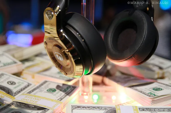 15 Songs and Mixes for the World Series Poker 0001