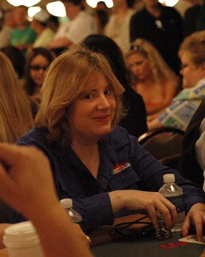Perfil PokerNews - Kathy Liebert 102