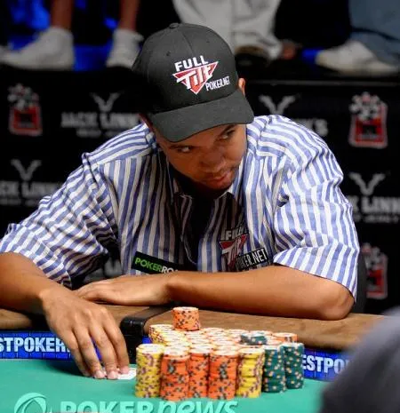 WSOP 2009 Live - Day 6 du Main Event : 64 joueurs restants, dont 4 français. Phil Ivey 3ème plus gros tapis 0001