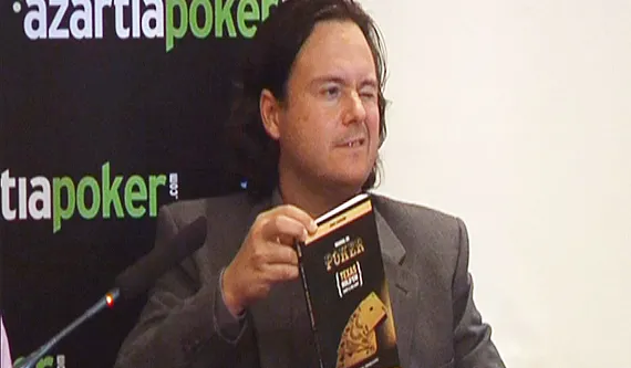 ¿Dónde están ahora? Juan Carreño, la persona que nos enseñó a jugar con sus míticos manuales de póker 0001