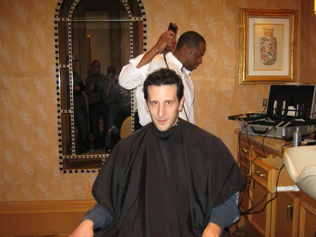 Elky & Friends se rasent la tête pour la bonne cause 101