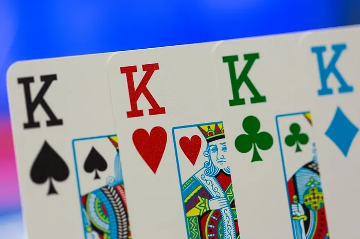 four-color deck poker