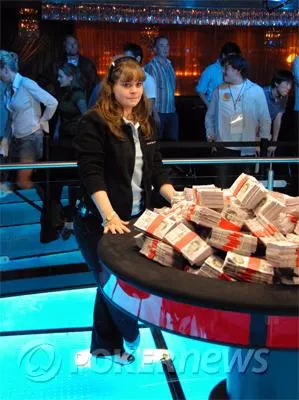 Lendas do Poker – Annette Obrestad 103