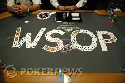 2008 WSOP - $10,000 NLHE Main Event Jour 1A : Mark Garner premier chip leader 0001