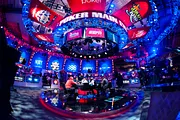 2015 WSOP November Nine Set with Neuville, McKeehen, and Steinberg; Negreanu 11th
