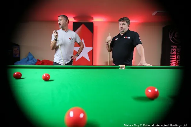 Stephen Hendry and Chris Moneymaker at the Snooker Table