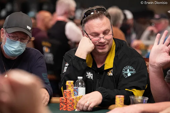 Tim Killday finished Day 1a second in chips