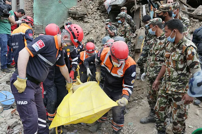 BlogNewsWeekly: Felix Schneiders WSOP Journey, Nepal Relief, Sunday Majors Strategy 0001