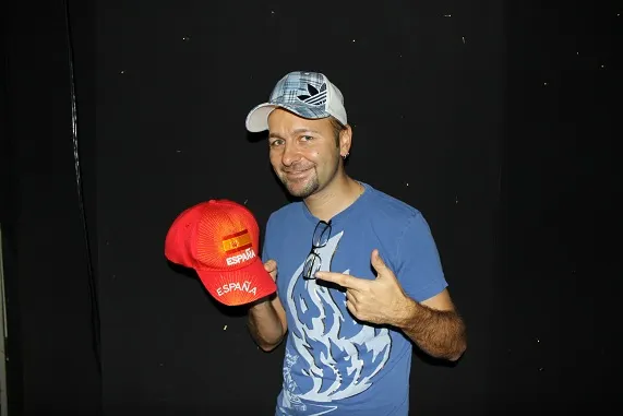 Negreanu, con la selección ganadora del mundial