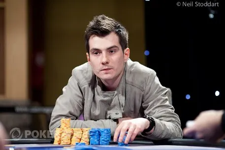 EPT Deauville 2013: Comitiva Lusa Eliminada; Stoenescu na Frente 0001
