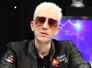 "ElkY" (3/3) : « J’aimerais bien faire un marathon et prendre des paris »