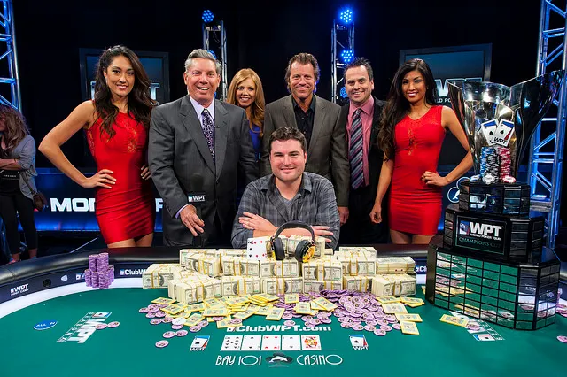 WPT Bay 101 Shooting Star 2014 : James Carroll titré et riche