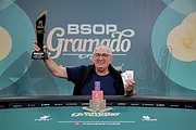 Larry Lopes é campeão do Main Event no encerramento do BSOP Gramado