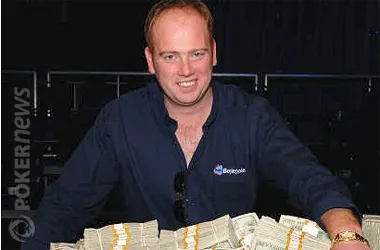 Marty Smith : A vendre, bracelet WSOP peu servi