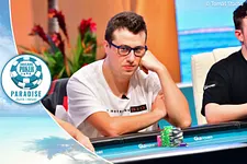 Gabriel Schroeder na mesa final do Main Event da WSOP Paradise