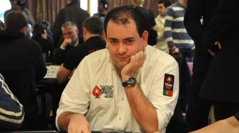 Nuno Zumy Coelho vence o Campeonato Nacional de HORSE 0001