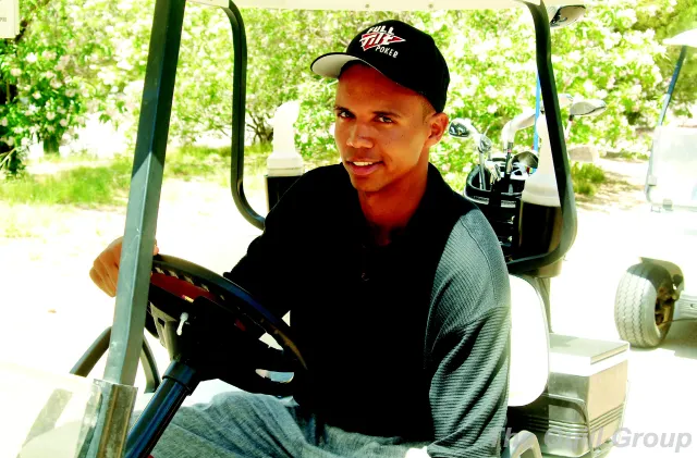 Prop Bet Poker : Phil Ivey gagne 200.000$ sur un trou en un