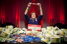 Elio Fox, ganador del Main Event