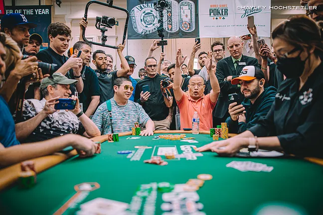 Yue Du Doubles Up on WSOP Main Event Bubble