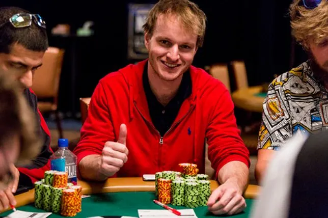 La Table Finale du Colossus II débute à 23 heures, 1 million à la gagne pour celui qui... 101