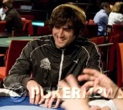 Morpheo, con la vestimenta de Everest Poker