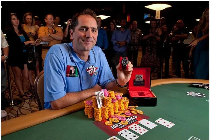 WSOP 2010 - Jour 36: Phil Gordon reverse ses gains après sa victoire dans le tournoi Ante Up for Africa 0001