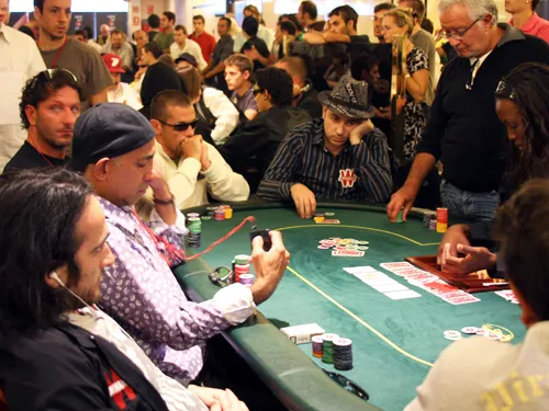 PokerStars.com EPT Barcelone : Woodward leader du Day 1B 104