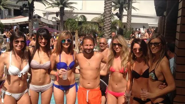 Daniel Negreanu Festejou 40 Anos de Vida em Grande 0001