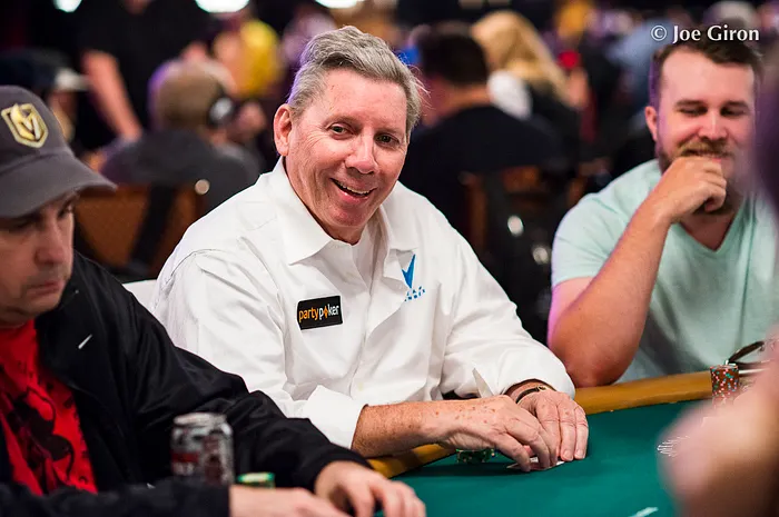 WSOP : Mike Sexton fait l'argent pour la 31e année de suite 0001