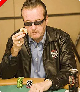 Bientôt un livre sur la vie des  pros du poker 0001