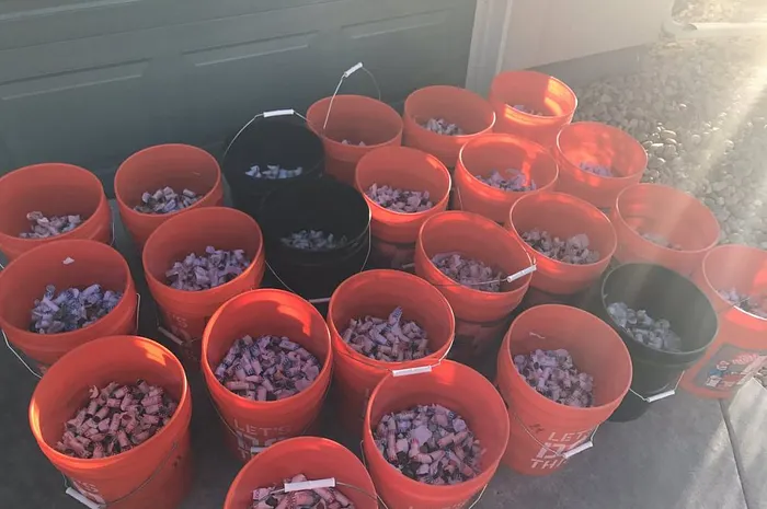 Home Game : Il remporte 6200$, ses adversaires le payent avec des centimes 0001