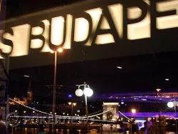Chain Bridge vu du bar Paris-Budapest