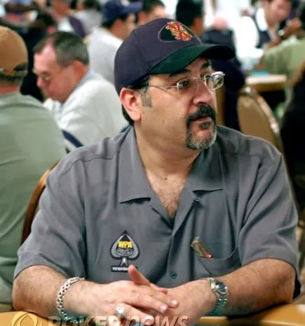 Tournoi de poker WPT Bellagio 2008 - Day 4 - Amir Vahedi, Gus Hansen et Tom Dwan mènent la barque 0001