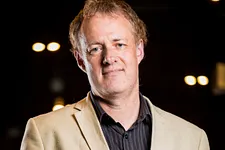 Unibet's Dara O'Kearney Explains How to Plug Your Biggest Satellite Leaks including avoiding high variance plays