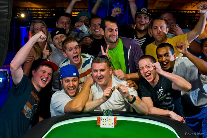 Vladimir Shchmelev and Ben Volpe Claim Gold on Day 30 of 2013 World Series of Poker 102
